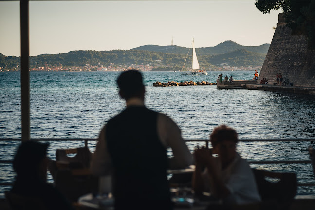 Interijer restorana Foša